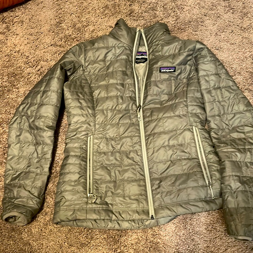 Women’s Patagonia Nano Puff jacket